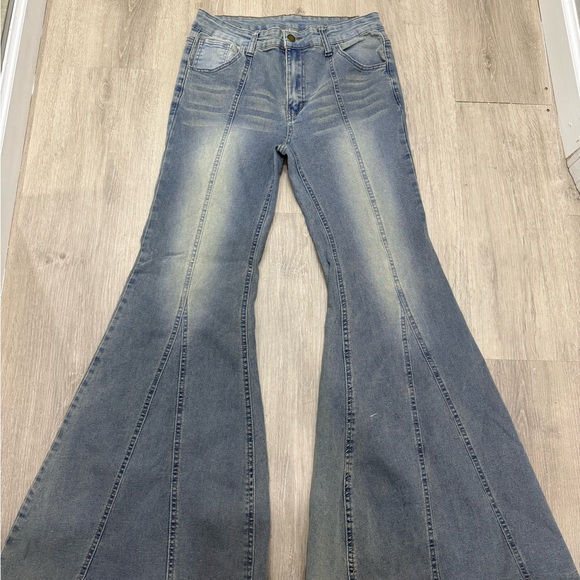Flared Blue Jeans - Picture 1 of 3